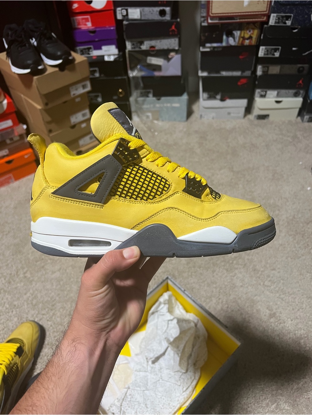 Jordan 4 ‘Lightning’